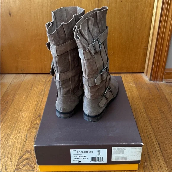 Women’s Hive & Honey Florence Boots. Size 8 - Picture 3 of 8